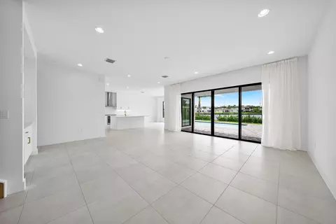 Living - 8095 Crystal Downs Ave, Boca Raton, FL 33434 photo 2 of 8