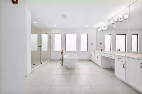 Bath - 8095 Crystal Downs Ave, Boca Raton, FL 33434 photo 2 of 5