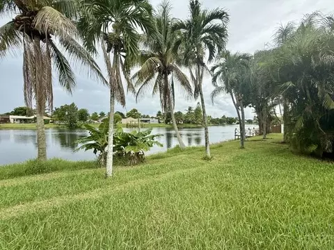 9454 NW 46th St, Sunrise, FL 33351