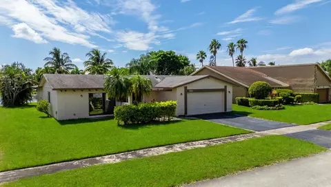 9454 NW 46th St, Sunrise, FL 33351