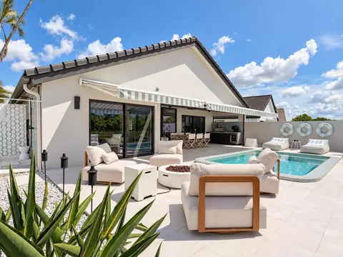 11120 Clover Leaf Cir, Boca Raton, FL 33428