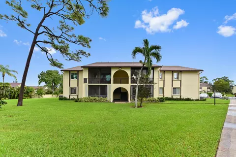 3531 Long Pine Ct #B-1, Greenacres, FL 33463