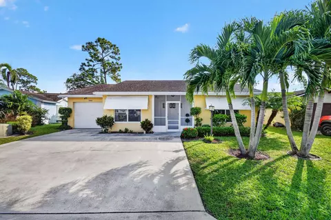 7099 Pine Manor Dr, Lake Worth, FL 33467