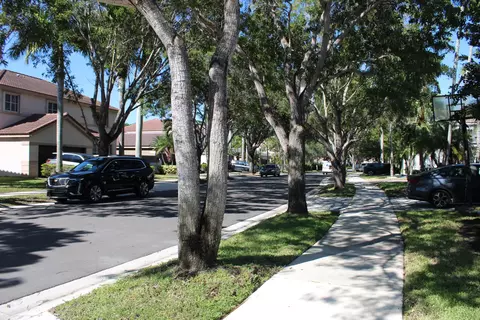 767 Nandina Dr, Weston, FL 33327