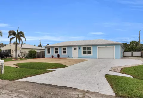 2849 SE Nance St, Port Saint Lucie, FL 34984