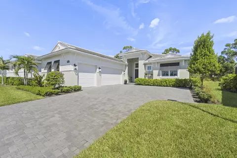 2309 SE Canopy Cove Ln, Port Saint Lucie, FL 34984