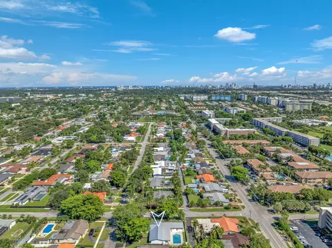 View/Area - 5000 Adams St, Hollywood, FL 33021 photo 8 of 13