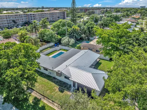 View/Area - 5000 Adams St, Hollywood, FL 33021 photo 3 of 13