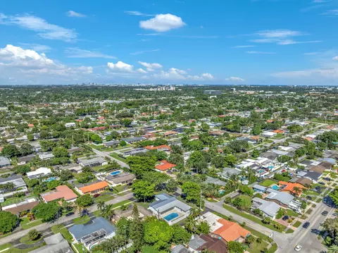 View/Area - 5000 Adams St, Hollywood, FL 33021 photo 7 of 13