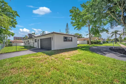 Exterior - 5000 Adams St, Hollywood, FL 33021 photo 10 of 10