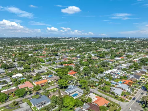View/Area - 5000 Adams St, Hollywood, FL 33021 photo 6 of 13