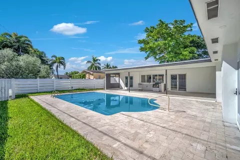 Exterior - 5000 Adams St, Hollywood, FL 33021 photo 5 of 10