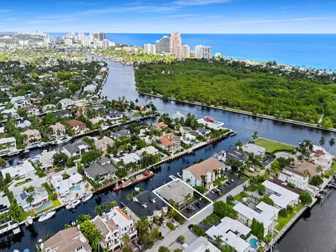 2743 NE 15th St #1, Fort Lauderdale, FL 33304
