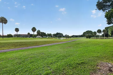 850 SW 133rd Ter, Pembroke Pines, FL 33027