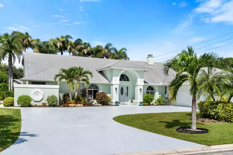 1801 SW Hunters Club Way, Palm City, FL 34990