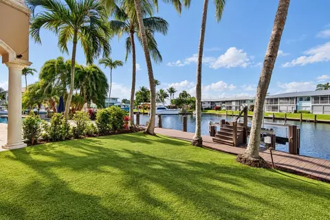 Exterior - 2311 NE 35th St, Lighthouse Point, FL 33064 photo 12 of 15