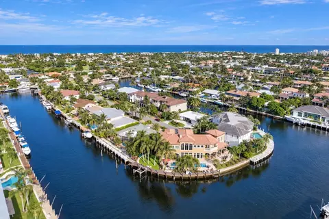 View/Area - 2311 NE 35th St, Lighthouse Point, FL 33064 photo 3 of 5