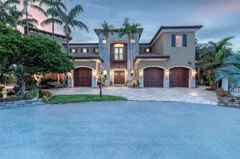 Exterior - 2311 NE 35th St, Lighthouse Point, FL 33064 photo 13 of 15