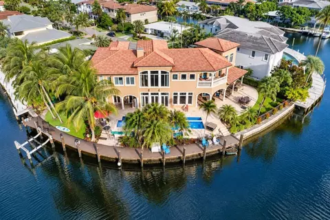 View/Area - 2311 NE 35th St, Lighthouse Point, FL 33064 photo 2 of 5