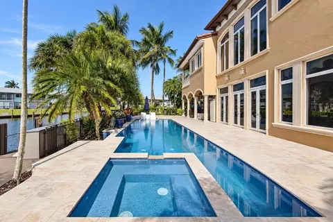 Exterior - 2311 NE 35th St, Lighthouse Point, FL 33064 photo 10 of 15