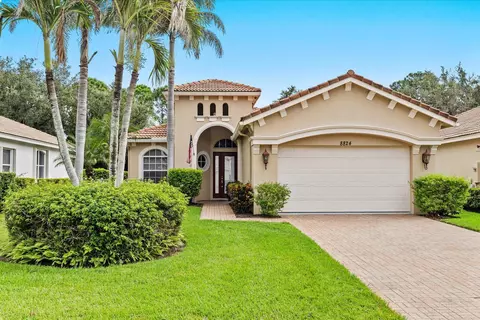 8824 Champions Way, Port Saint Lucie, FL 34986