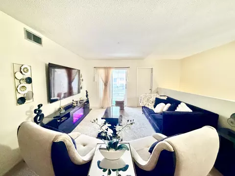101 Gardens Dr #206, Pompano Beach, FL 33069