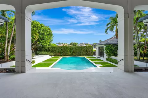 Exterior - 414 Mariner Dr, Jupiter, FL 33477 photo 3 of 9