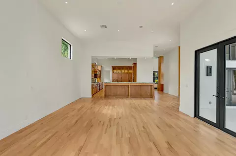 Living - 414 Mariner Dr, Jupiter, FL 33477 photo 4 of 8