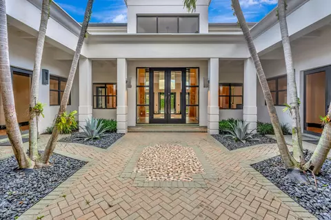 Exterior - 414 Mariner Dr, Jupiter, FL 33477 photo 2 of 9