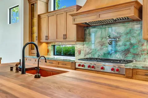 Kitchen - 414 Mariner Dr, Jupiter, FL 33477 photo 4 of 4