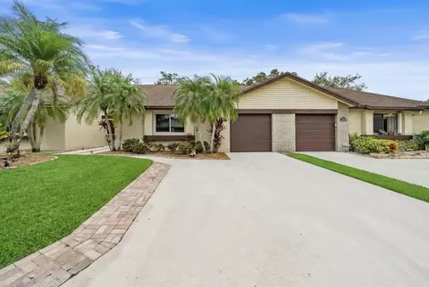137 Meander Cir, Royal Palm Beach, FL 33411