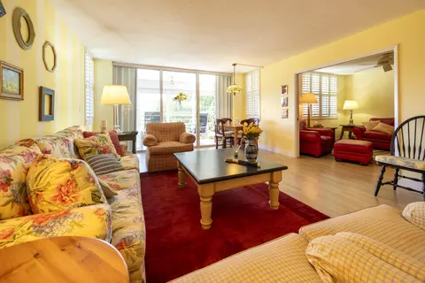 806 Cypress Grove Ln #511, Pompano Beach, FL 33069