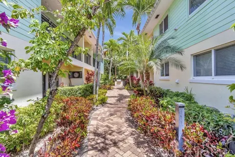 45 SE 7th Ave, Delray Beach, FL 33483