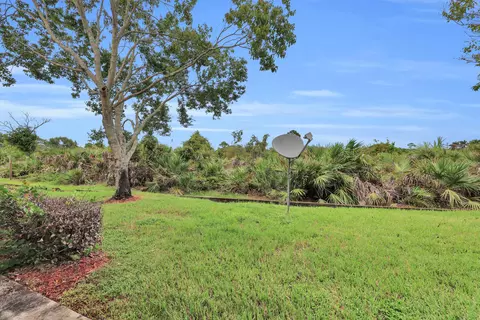 Exterior - 5313 SE Jennings Ln, Stuart, FL 34997 photo 5 of 5