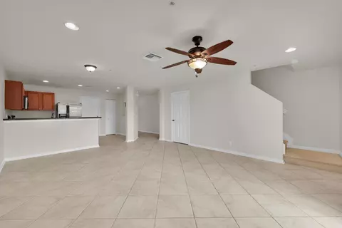Living - 5313 SE Jennings Ln, Stuart, FL 34997 photo 3 of 4