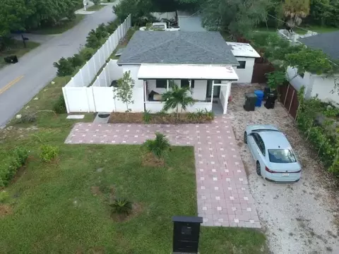 1044 NW 4th Ave, Fort Lauderdale, FL 33311