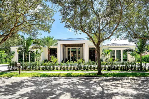 2480 NW 43rd St, Boca Raton, FL 33431