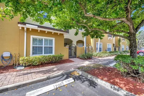 2851 W Prospect Rd #1209, Tamarac, FL 33309