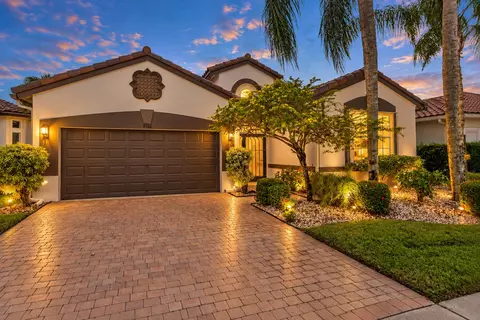 9944 Mantova Dr, Lake Worth, FL 33467
