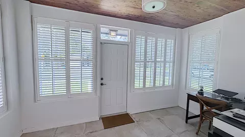 Exterior - 133 SE 2nd St, Dania Beach, FL 33004 photo 5 of 16