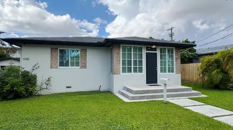 Exterior - 133 SE 2nd St, Dania Beach, FL 33004 photo 3 of 16