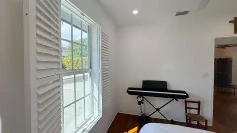 Bedroom - 133 SE 2nd St, Dania Beach, FL 33004 photo 3 of 5