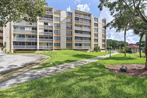 7051 Environ Blvd #534, Lauderhill, FL 33319