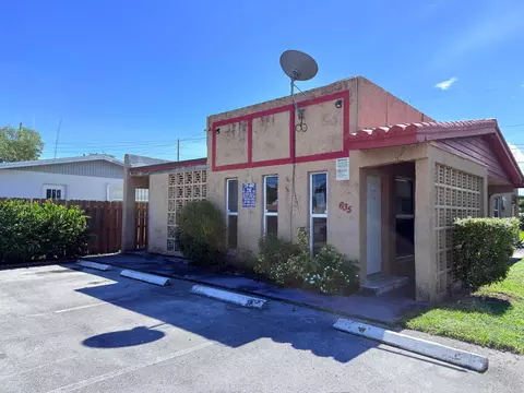 635 NW 22nd Rd, Fort Lauderdale, FL 33311