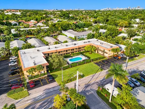 1401 NE 17th Ct, Fort Lauderdale, FL 33305