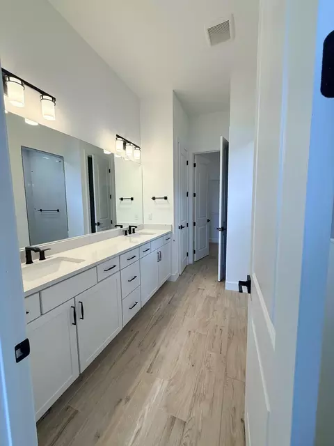 Bath - 10350 SW Highpointe Dr #112 ASHBY, Stuart, FL 34997 photo 2 of 3