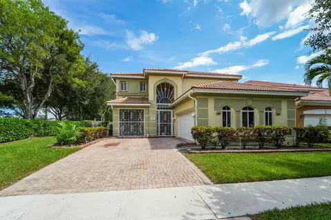 672 Gazetta Way, West Palm Beach, FL 33413