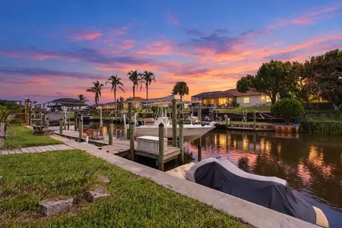 180 NE Surfside Ave, Port Saint Lucie, FL 34983