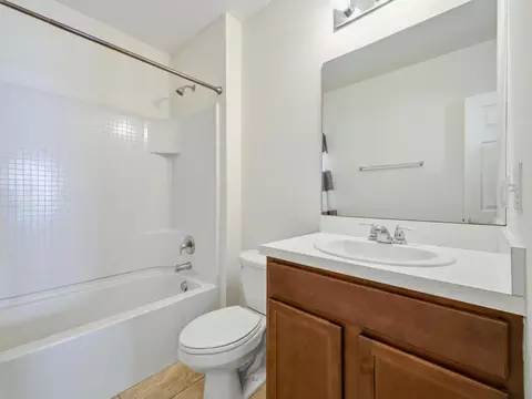 Bath - 113 SE 3rd Ave, Boynton Beach, FL 33435 photo 1 of 2
