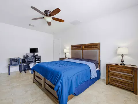 Bedroom - 113 SE 3rd Ave, Boynton Beach, FL 33435 photo 5 of 5